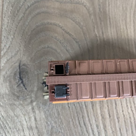 Athearn 5207 40' MORX 9089 Morrell Meats Scribed Reefer HO Scale - Picture 6 of 12